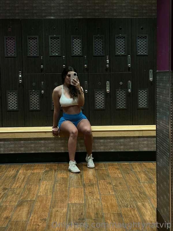 Come and get sweaty with me. We can do the workout that you ..