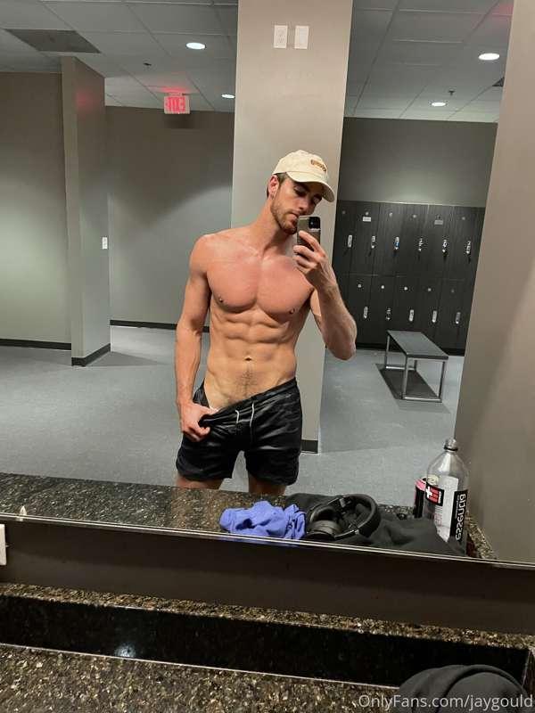 comment what u wanna see more of? 😈