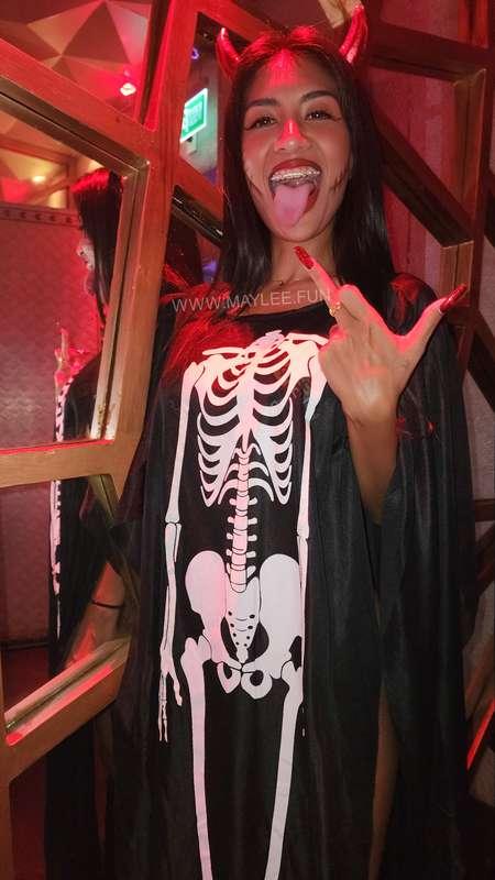 Let me go wild tonight. It's Halloween! 😈👻🦇