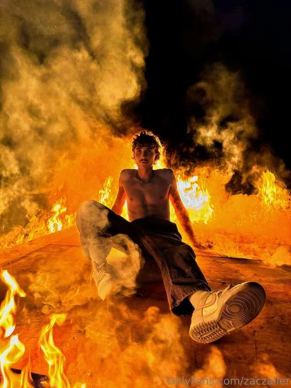 like this post if ur feelin' the heat 🔥