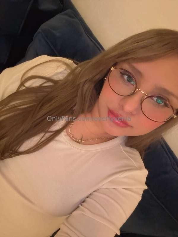 Am I on your cocks mind?🙈