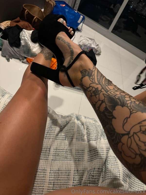Who's taking me out tonight?? Sound off in the comments...
