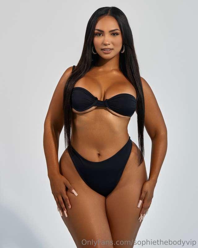 sophiethebodyvip image #1