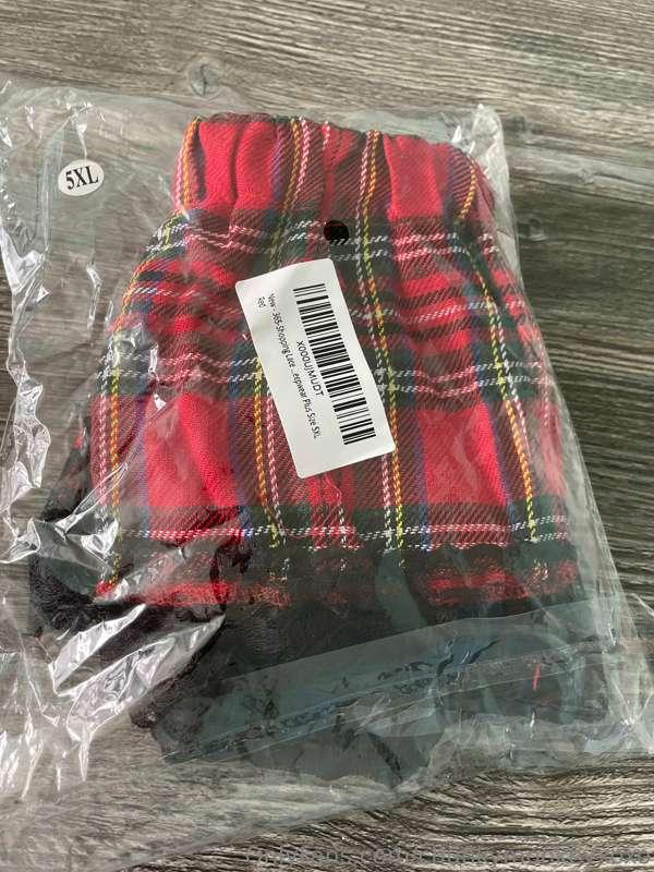 My costume has arrived, tune in here at 8pm for my Halloween..