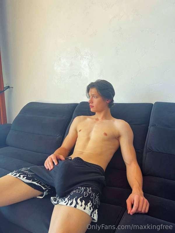 Should I collab with my friend? @Eth_Alpha He has 10.5 inch ..