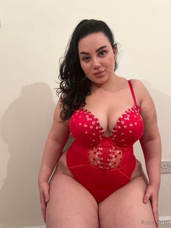 Valentine’s Day is around the corner, will you make me yours..