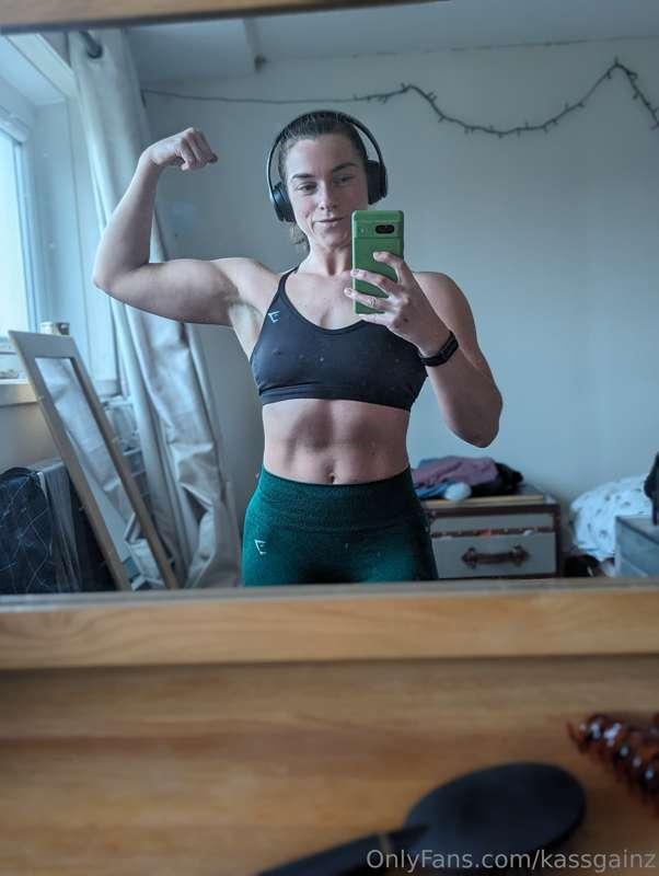 Week 10 of prep has commenced, we're leaning out 😈