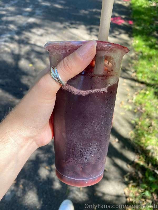 Going out today for good food and good bubble tea 🥰 be good ..