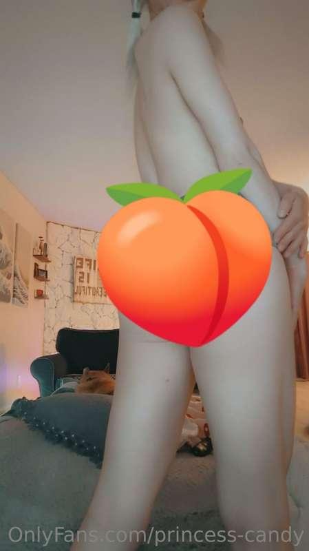 Wanna see the peachhhh 😘