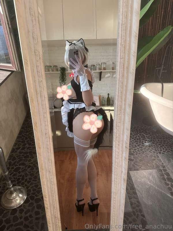 2B Booty 🍑 or side boob🍒?