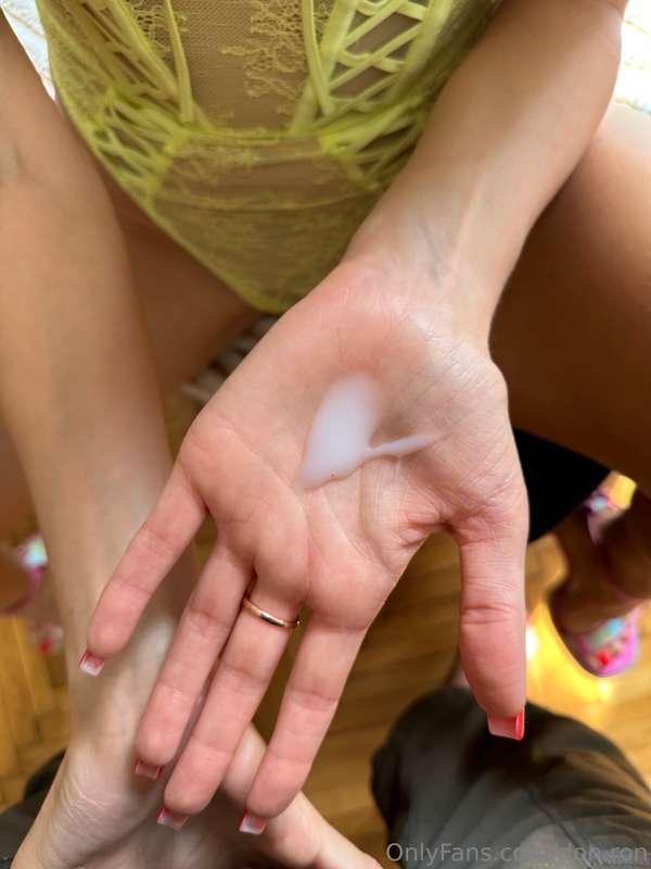 onlyfans.com/viki.vixen  @viki.vixen