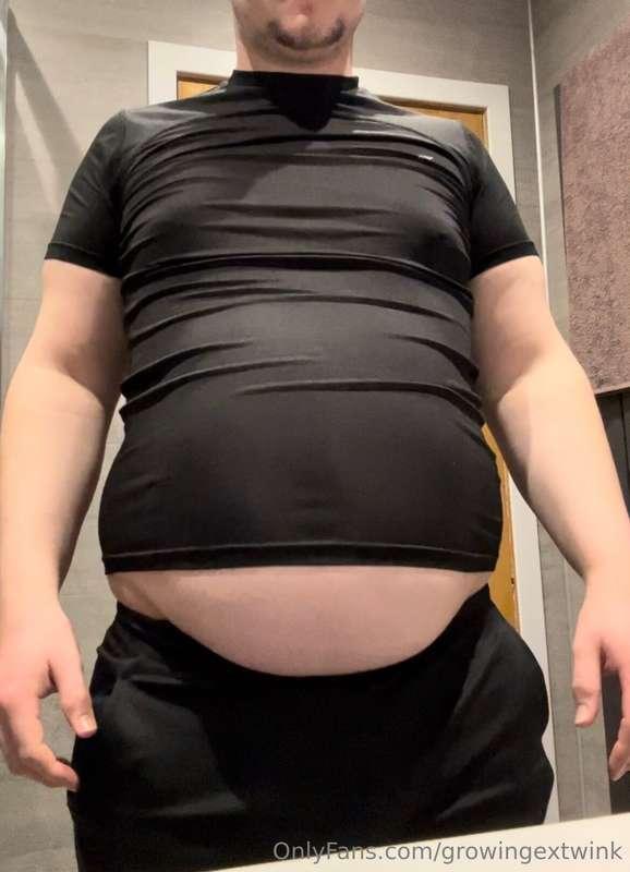 Was approached at the gym, this skinny twink asked what's my..