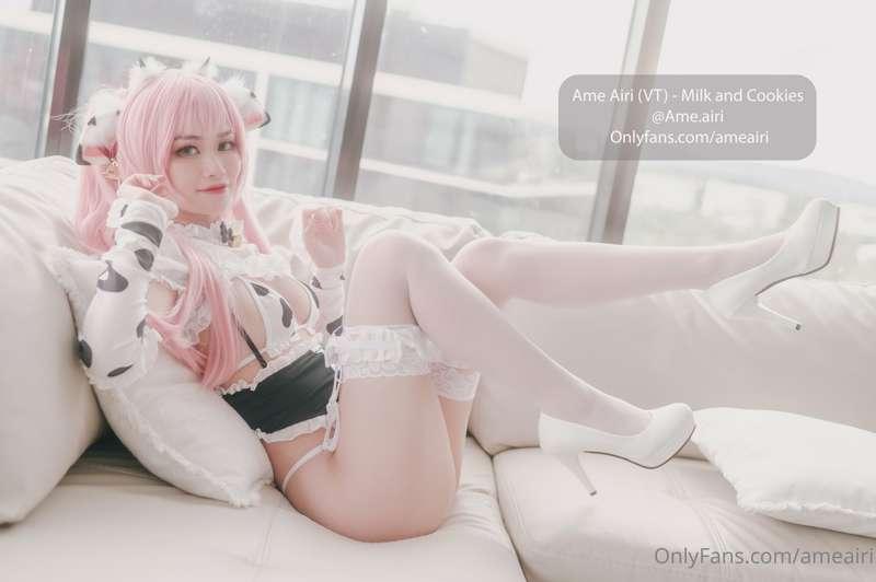 For more HD images in this super cute cow themed lingerie ♡ ..