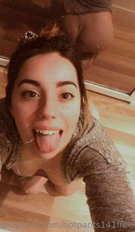 😈🥵 cum see my girl @msannabananafree suck dick👄💦

🔥🔥 3$ VIP ..
