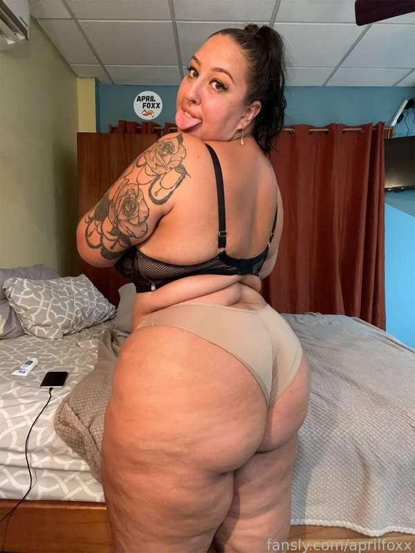 Always teasing you

#custom #squirt #sexy #pussy #dildo #bigass #outdoor #fetish #blowjobs