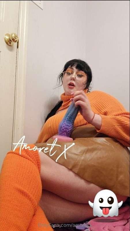 Velma's Monster Mash 😈 (Cross Posted on VIP)!

2 Monster dil..