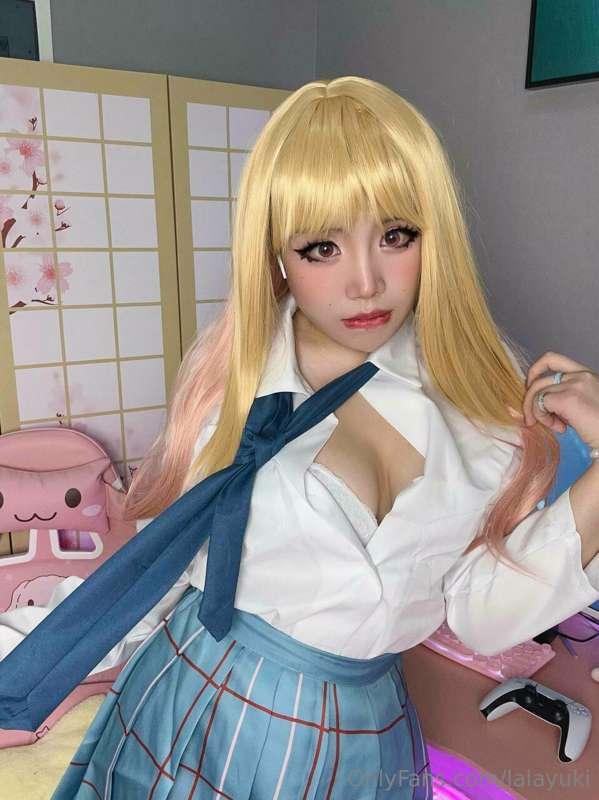 can u help me untie my tie 👔 and later wrap it a softly arou..