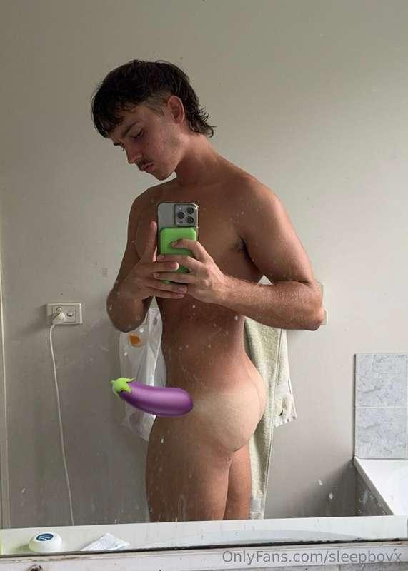 Been a long time since my 🍑 took a beating… who wants to cha..