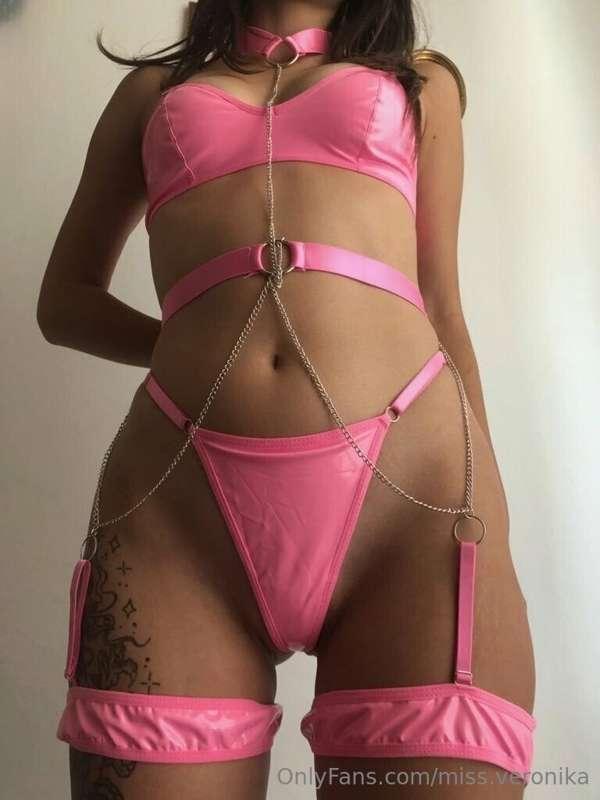 I look so perfect in pink 🩷🌹