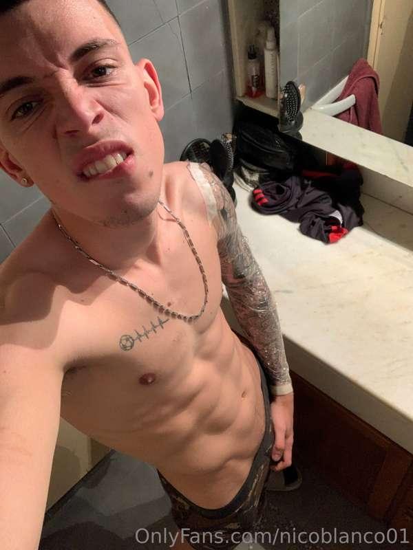 😈