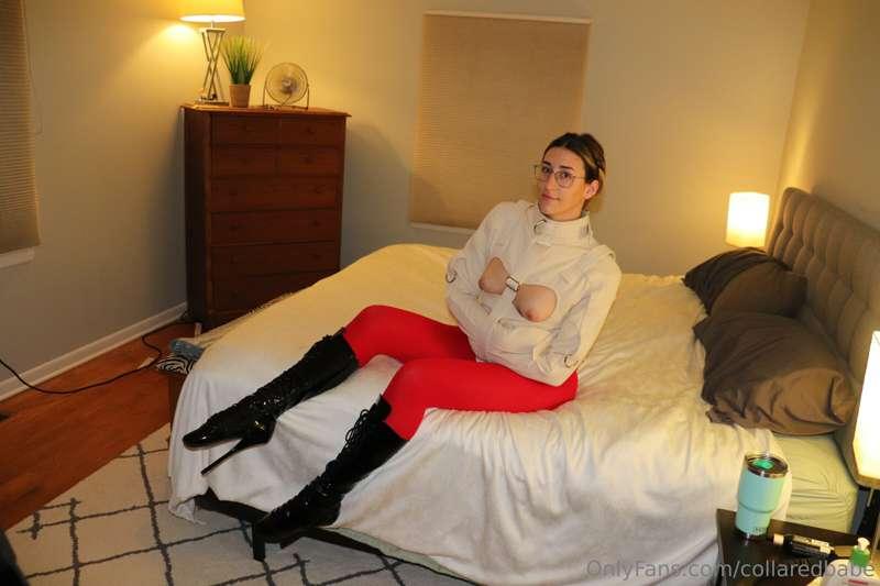 collaredbabe image #1