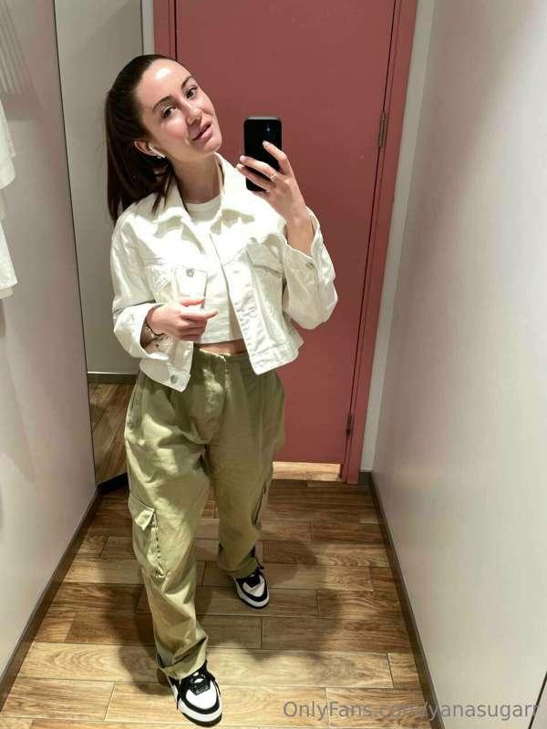 I love loose clothes, it's kind of a surprise 🎁 When no one ..