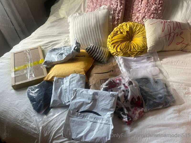 I got new outfits in🖤🖤🖤🖤🖤🖤