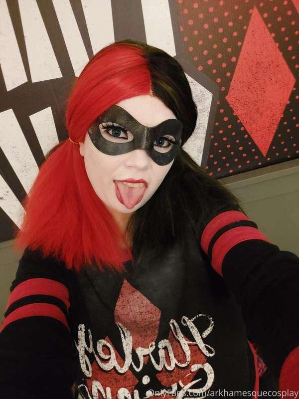 I have a con coming up so I did a little hair and makeup tes..