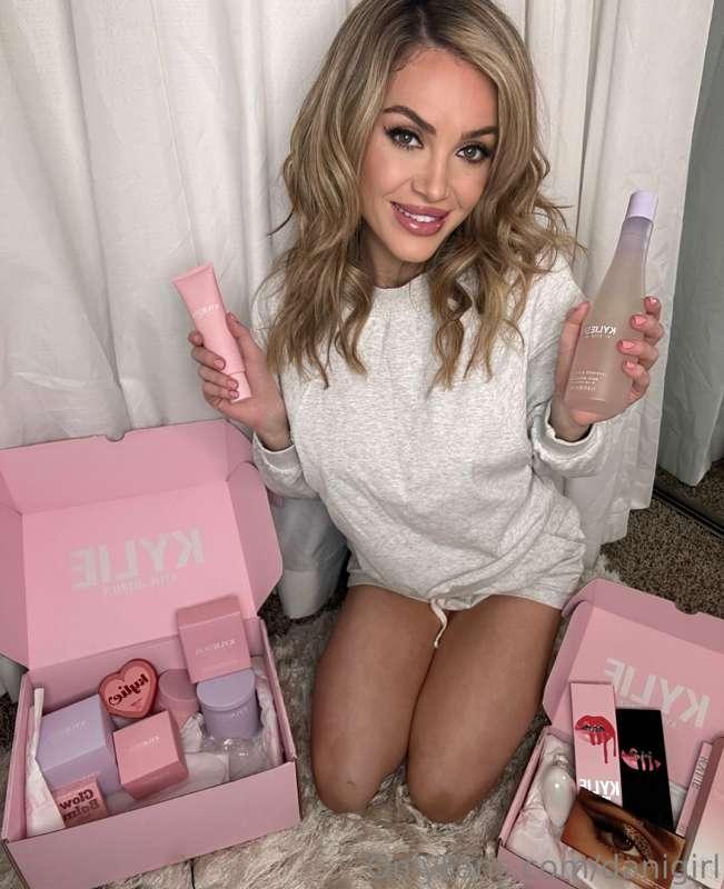 Delivery day! 😍💕
Can’t wait to try these new products from K..