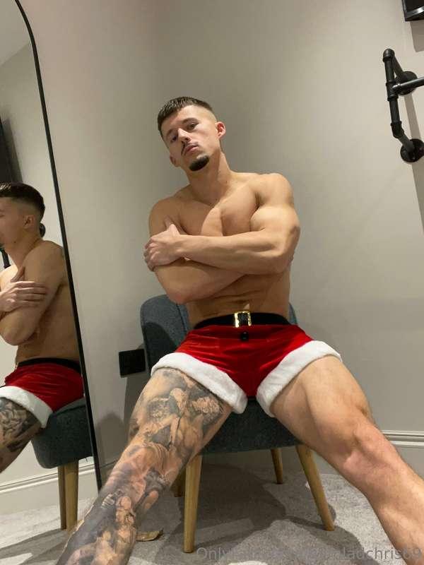 Happy Xmas! I have your gift here in my pants 🎁