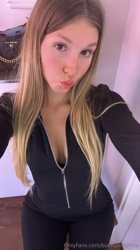 Sending you hugs and kisses daddy 😍 FREE explicit video on m..