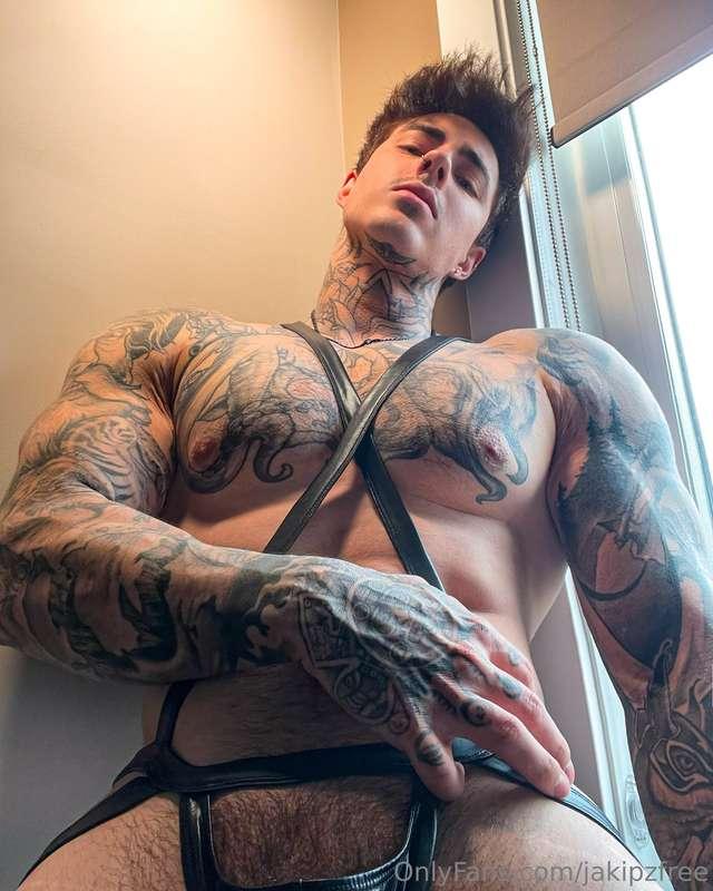 And how does this make you feel 😏..?My ADULT content 🔞👉 @jak..