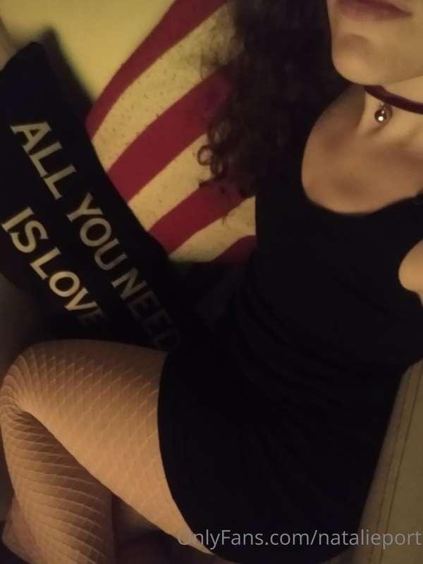 All you need is love...🎶

And some sexy pics from me 🔥🔥