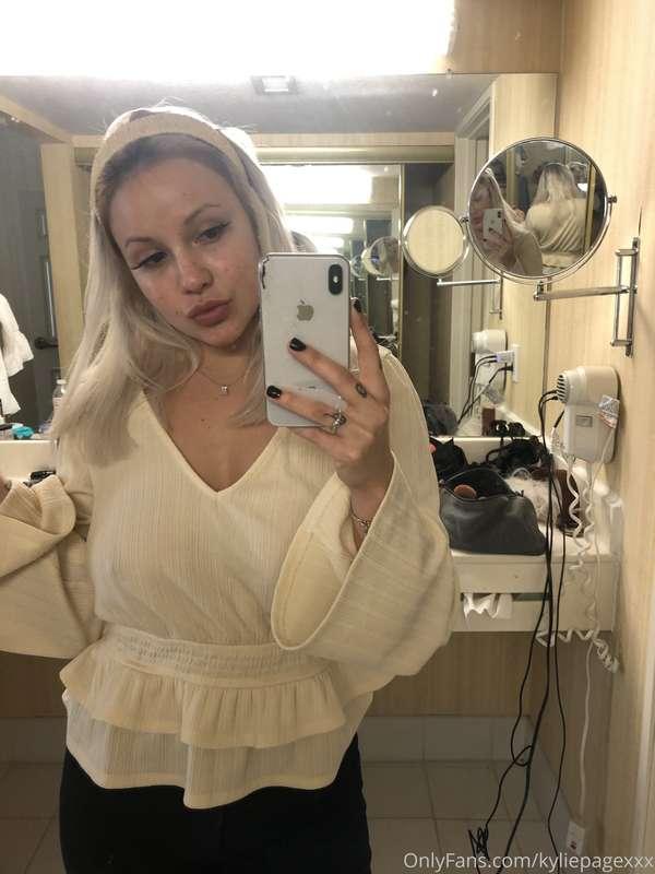 Did you like it when I fuck myself for you?? 😘😉