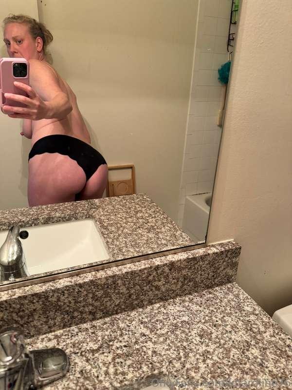 Would you give me the spanking I need? 😈😈