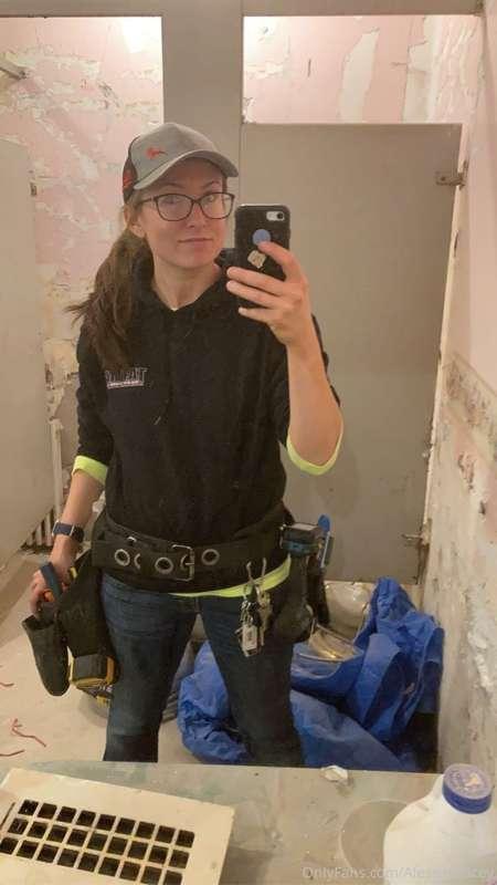 Y’all need to quit asking me if I’m really an electrician lo..