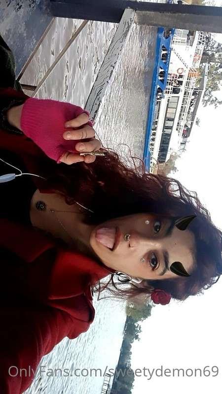🧜‍♀️ In the river is better 🌿