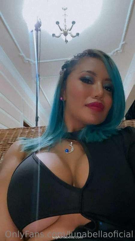 Estoy medio antojada de pene 🍆😈
