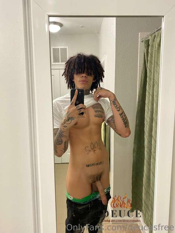 hella new content on my v.i.p for you to see😏 @deucesnudes