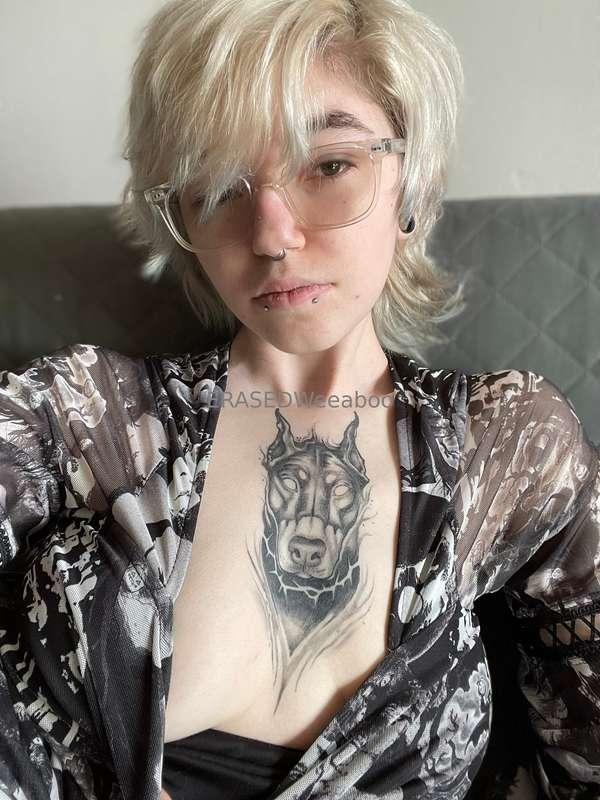 I need to wear more spooky shirts since Fall is here🍂