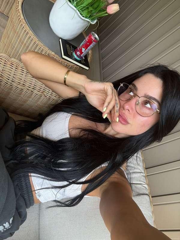 glasses yes or no?