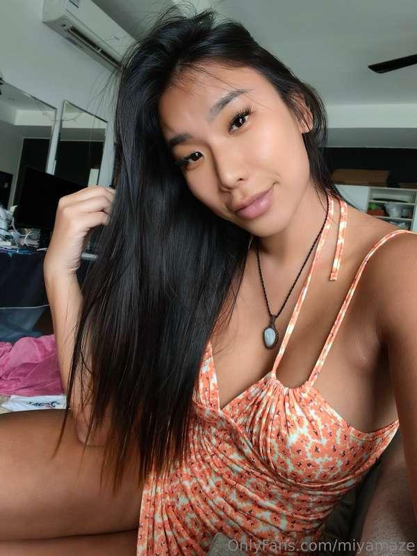 Focus on my eyes please. 👀