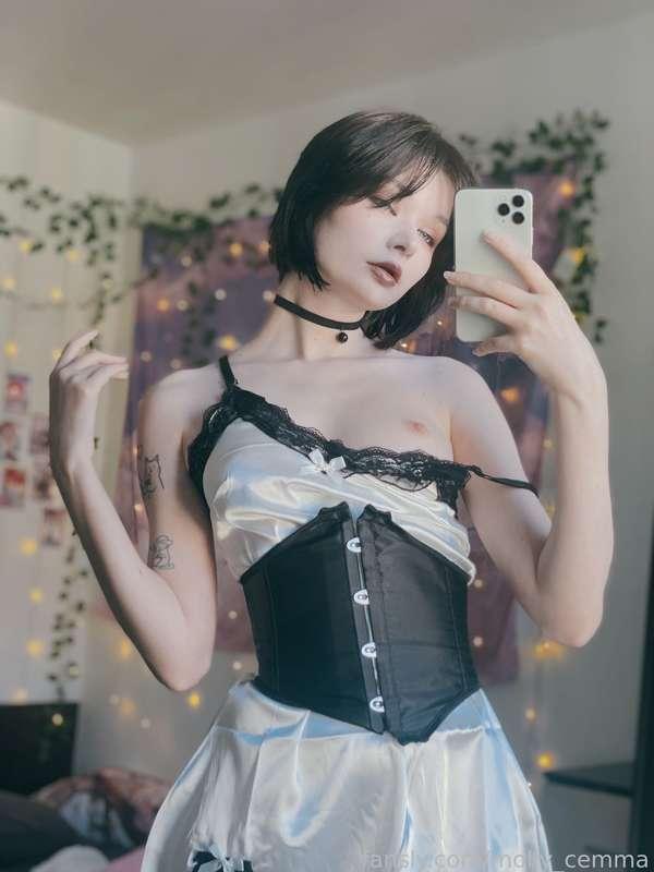 molly_cemma image #1