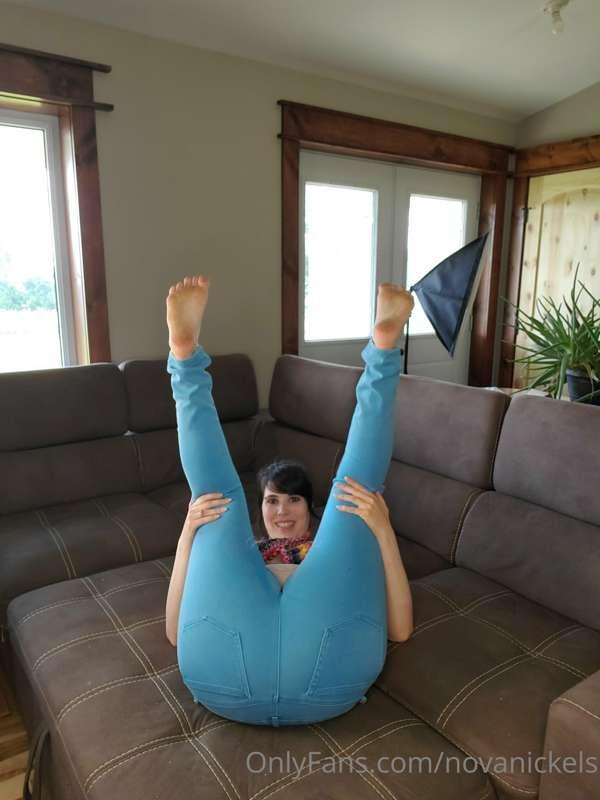 Oh you want my pants off?  Of course sir, just scroll right ..