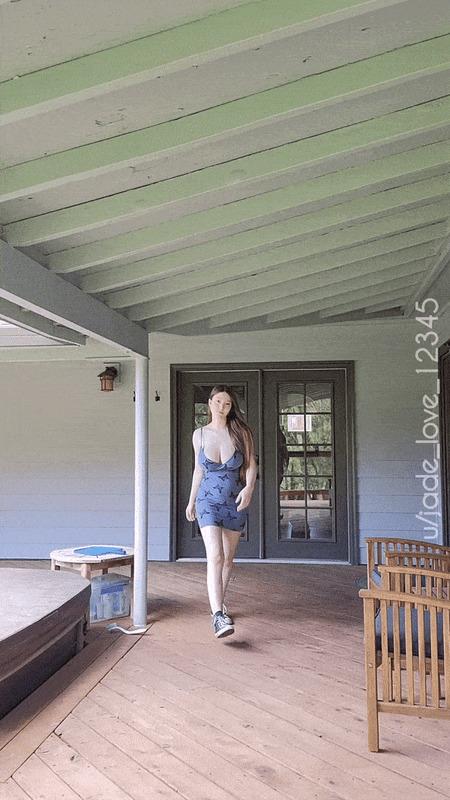 How's my mombod?

#mommy #mombod #busty #bigboobs #tits #mom #boobs #bigboobs #mommymilkers #bouncing #dress