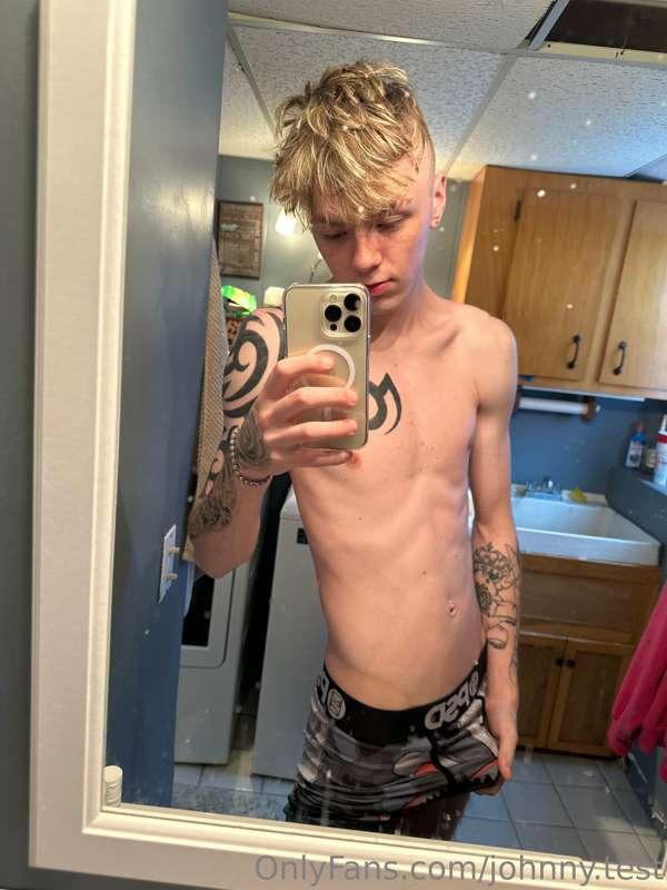 Like this photo if you’d join me in my shower 🤪
