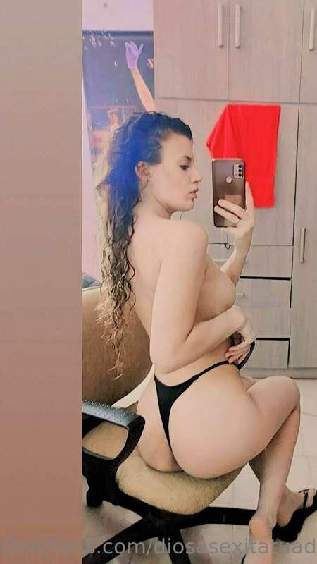 Hello daddy I'm @diablitabene latina 🇦🇷 to please you and ha..