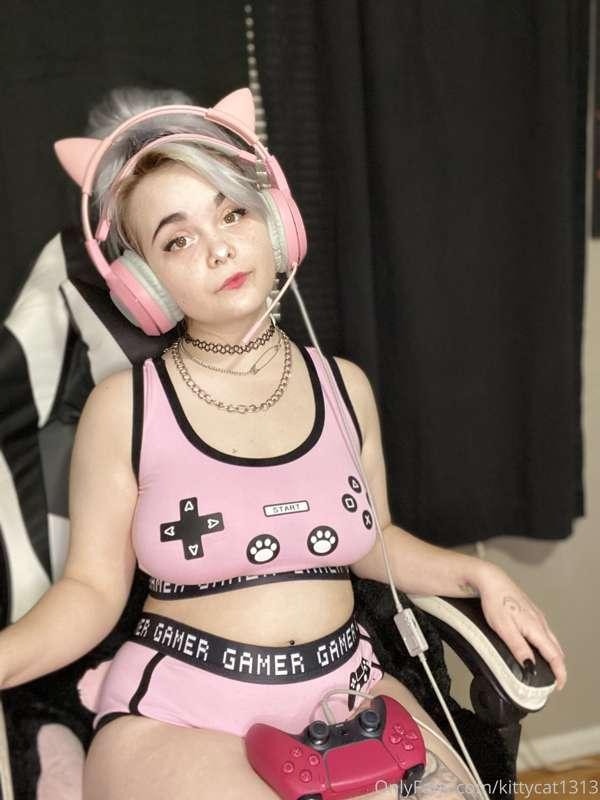 🥰play with me?