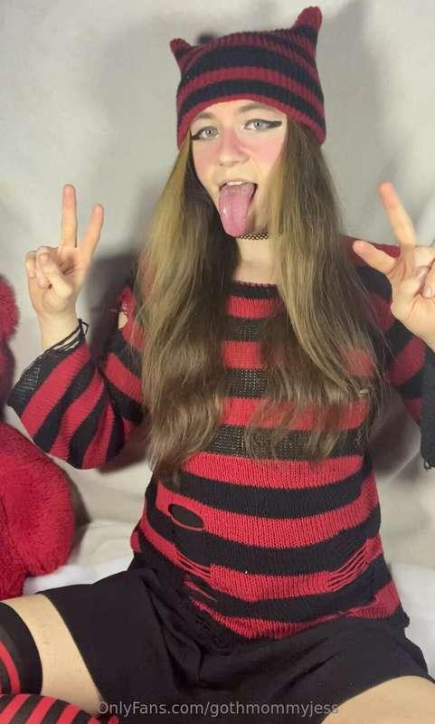 gothmommyjess image #2