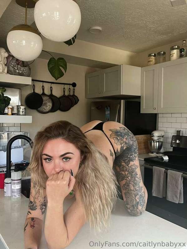 staring contest 😈